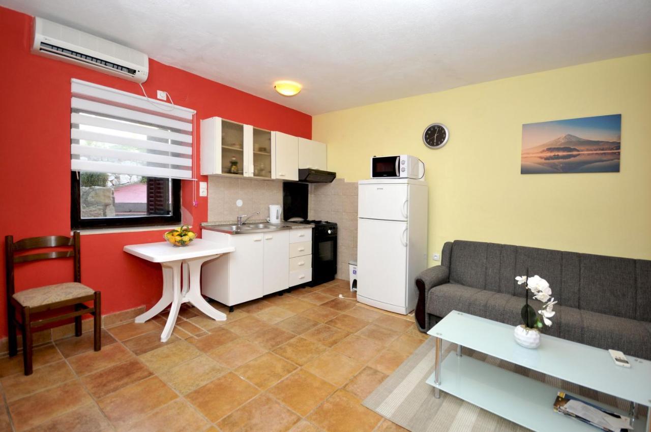 Apartments With A Parking Space Okrug Donji, Ciovo - 13732 Donji Okrug  エクステリア 写真