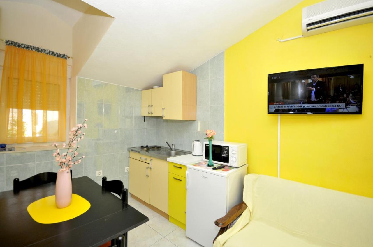 Apartments With A Parking Space Okrug Donji, Ciovo - 13732 Donji Okrug  エクステリア 写真