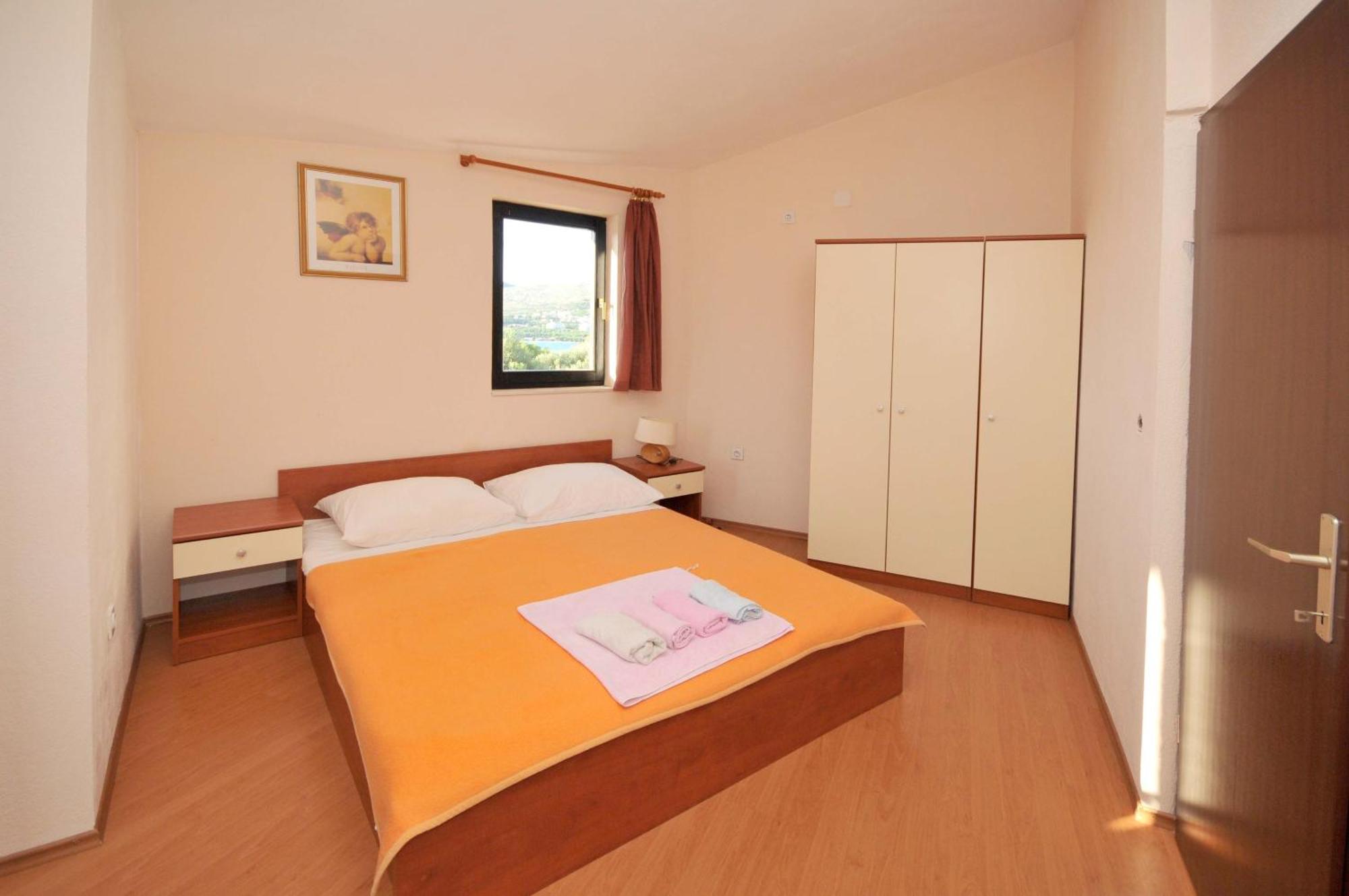 Apartments With A Parking Space Okrug Donji, Ciovo - 13732 Donji Okrug  部屋 写真